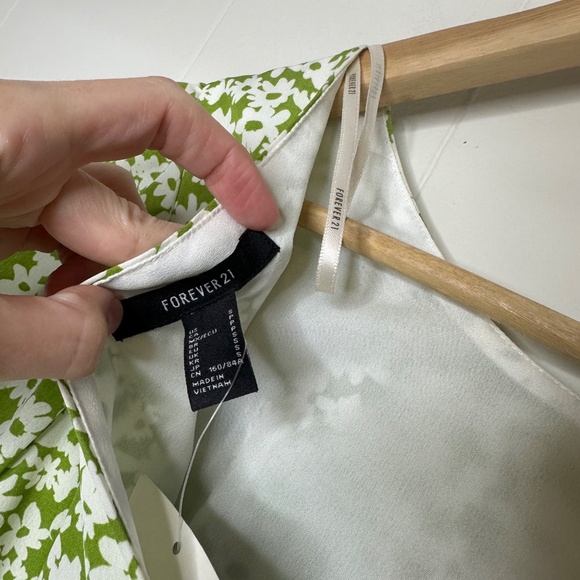 NWT Forever 21 Cute Summer dress, Size XS-S floral green - Picture 7 of 16